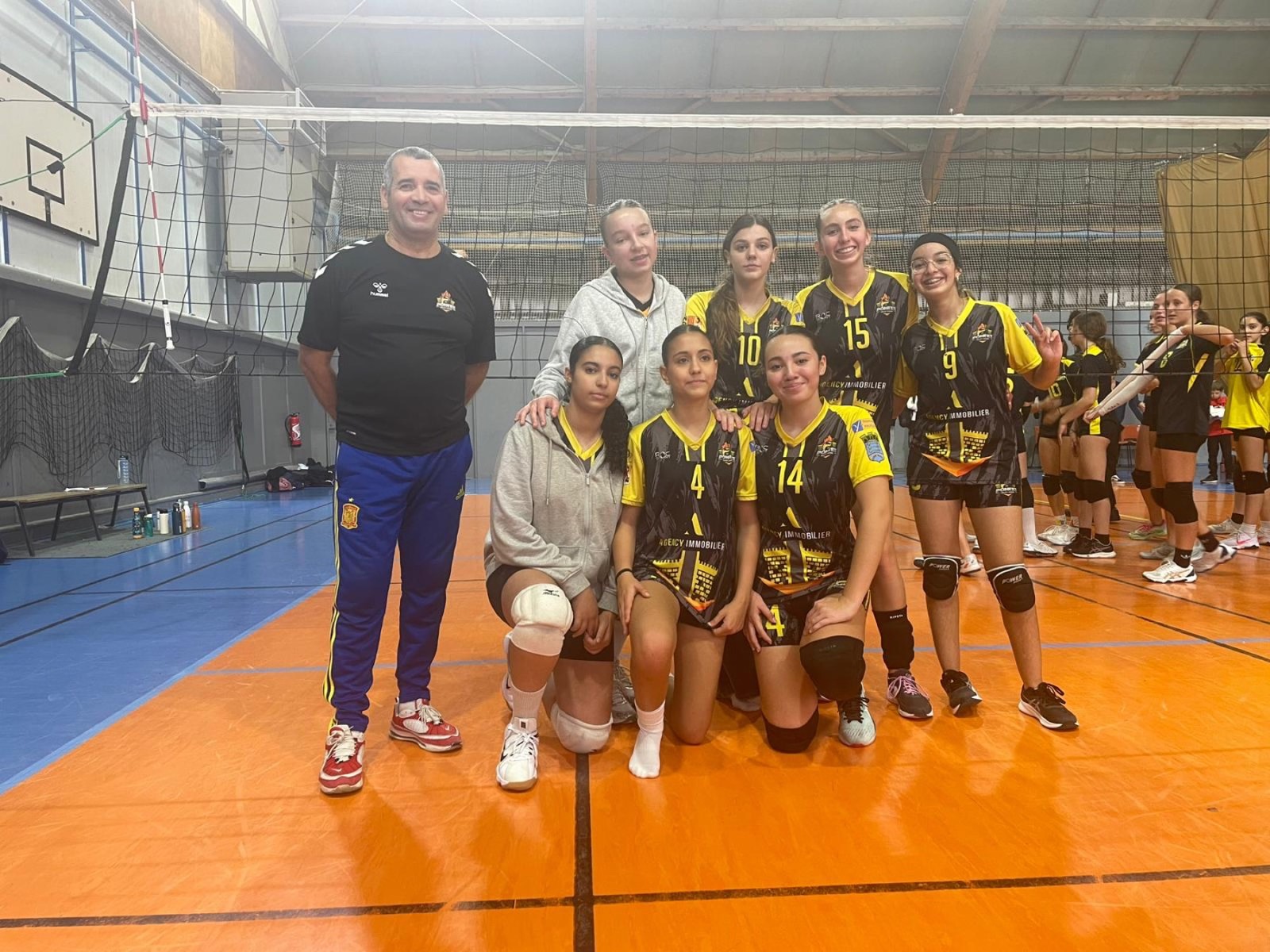 Photo de groupe des M15 féminines de l'USPVA